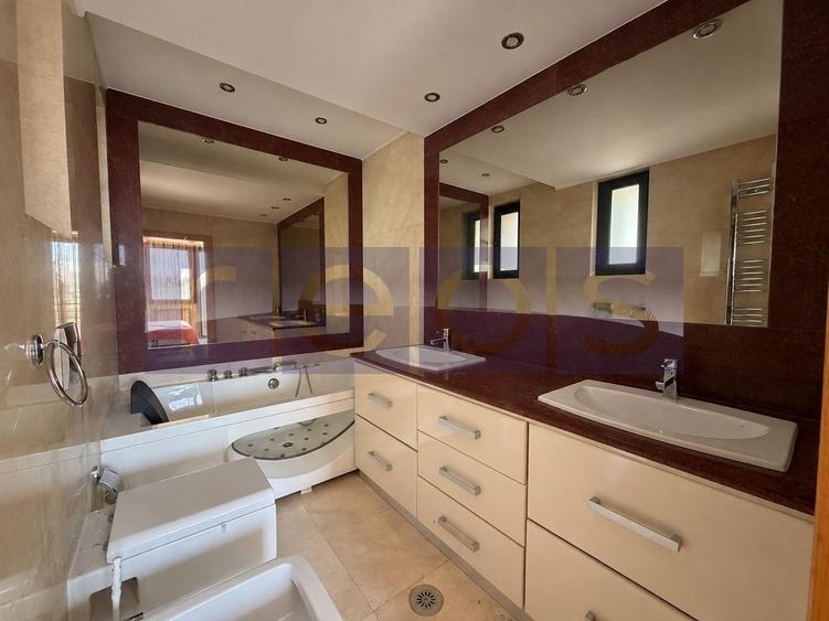 Apartament cu 4 camere decomandat în 1 Mai