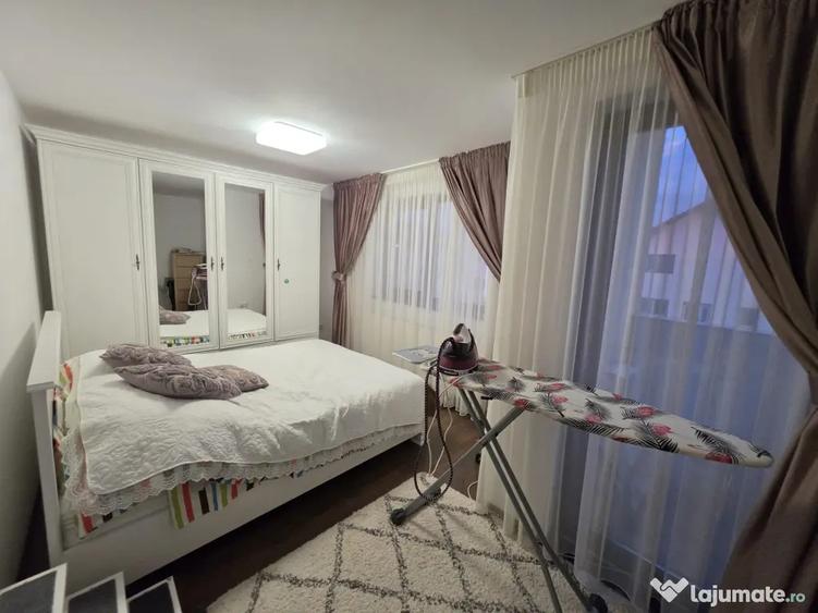 Casă cu 4 camere în Tărlungeni