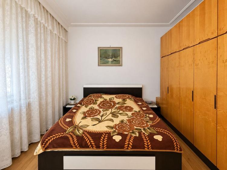 Apartament cu 2 camere circular, mobilat în City Park Mall