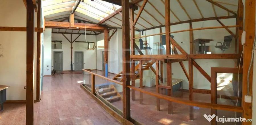 Casă cu 18 camere cu Teren 684 Mp în Centrul Istoric