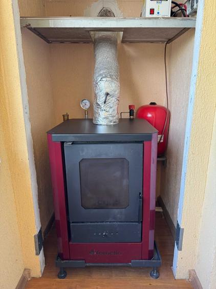 Apartament cu 3 camere semidecomandat în Vlădeni