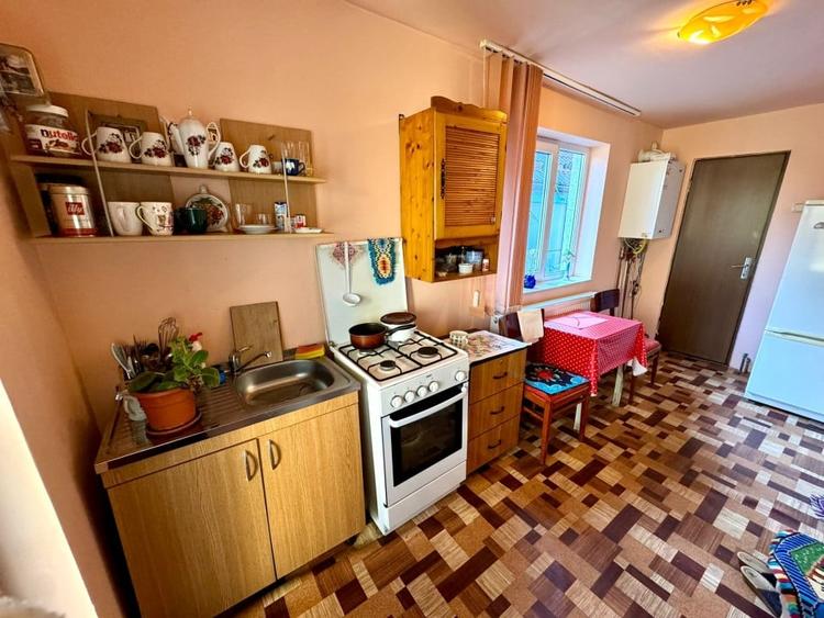 Casă individuală cu 3 camere cu Canalizare în Dâmbul Rotund