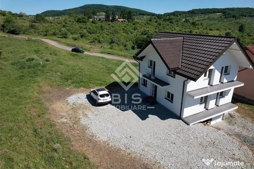 Casă cu 5 camere cu Teren 500 Mp în Central