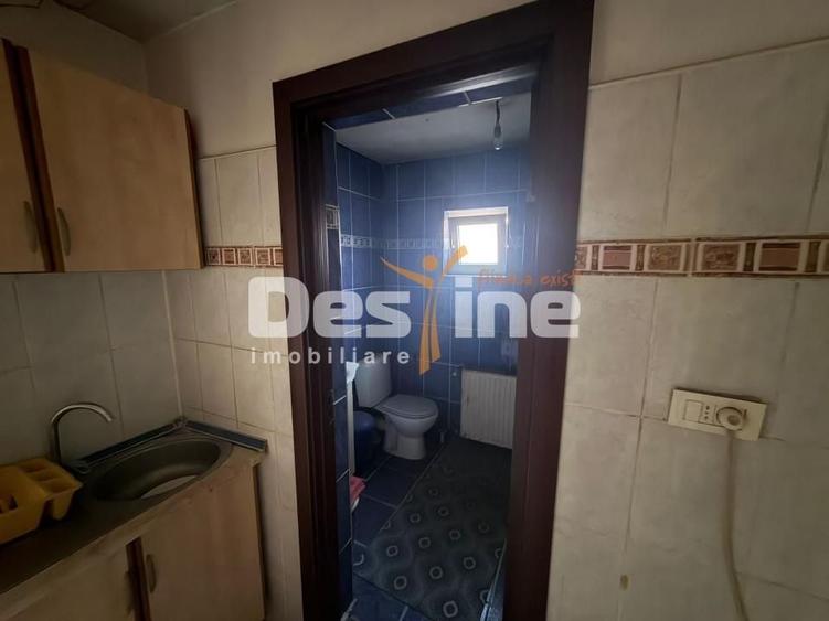 Casă individuală cu 3 camere cu Canalizare în Giulești