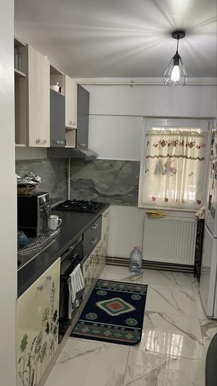 Apartament cu 2 camere decomandat în Confecții