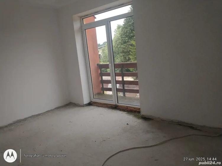 Casă cu 4 camere în Independenței