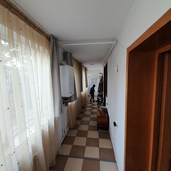 Casă cu 3 camere cu Teren 2250 Mp în Sintești