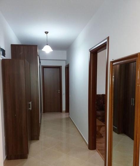 Apartament cu 3 camere decomandat în Dristor