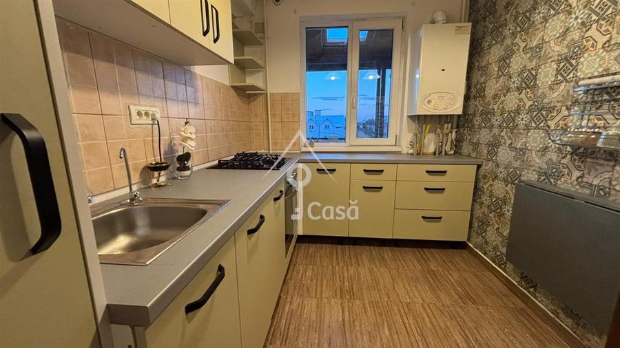 Apartament cu 3 camere decomandat în Apărătorii Patriei