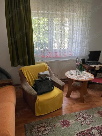 Casă cu 3 camere cu Teren 2100 Mp în Central