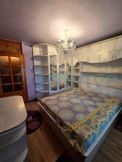 Apartament cu 3 camere decomandat în Nufărul