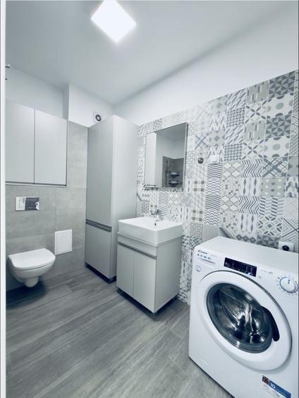 Apartament cu 2 camere decomandat în Tractorul