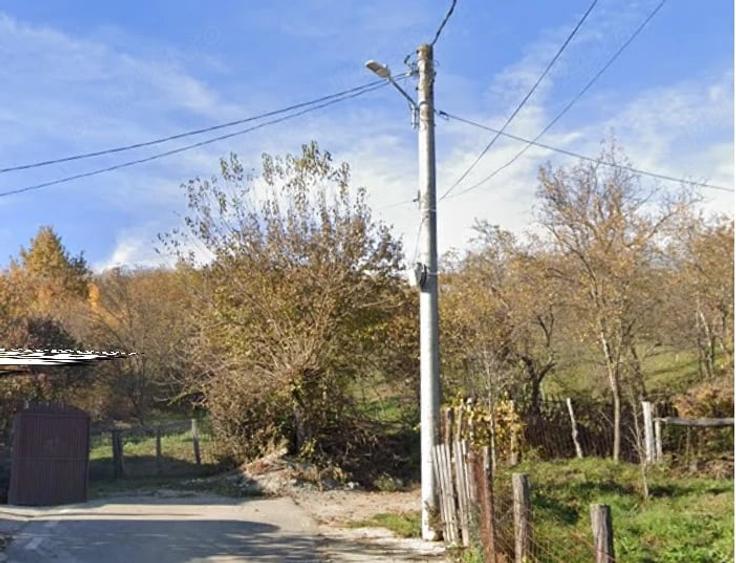 Teren de 3900 mp, în Central