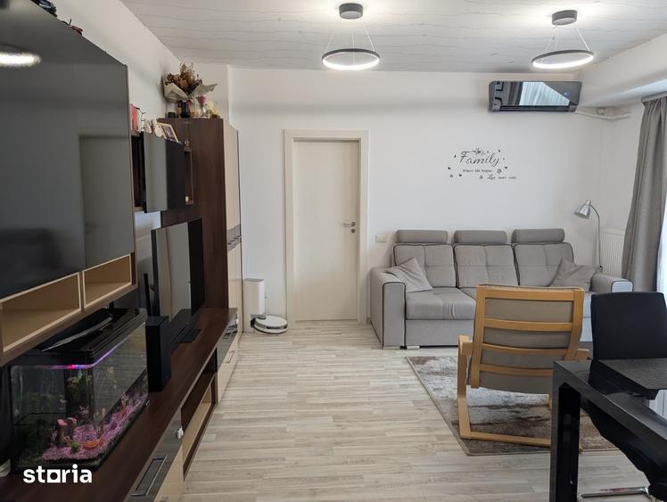 Apartament cu 3 camere, mobilat în Fratelia