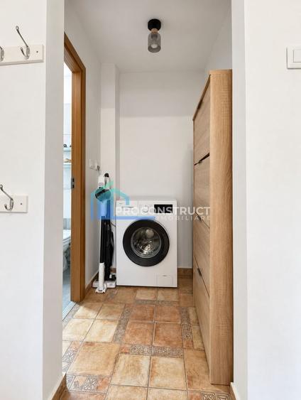 Apartament cu 2 camere decomandat, mobilat în Girocului