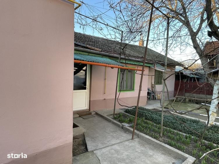 Casă cu 4 camere în Central