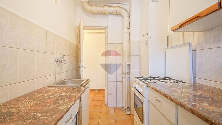 Apartament cu 2 camere semidecomandat în Centrul Civic