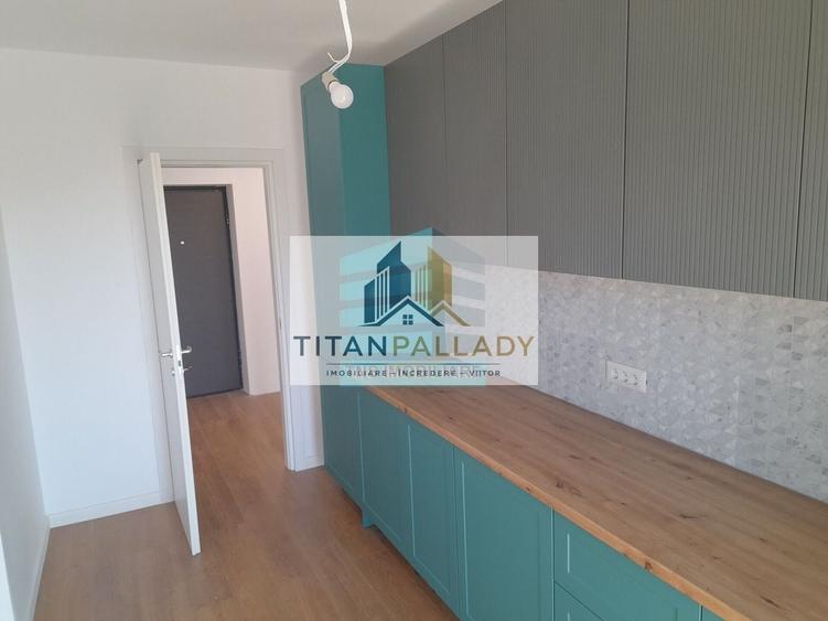 Apartament cu 4 camere decomandat în Titan