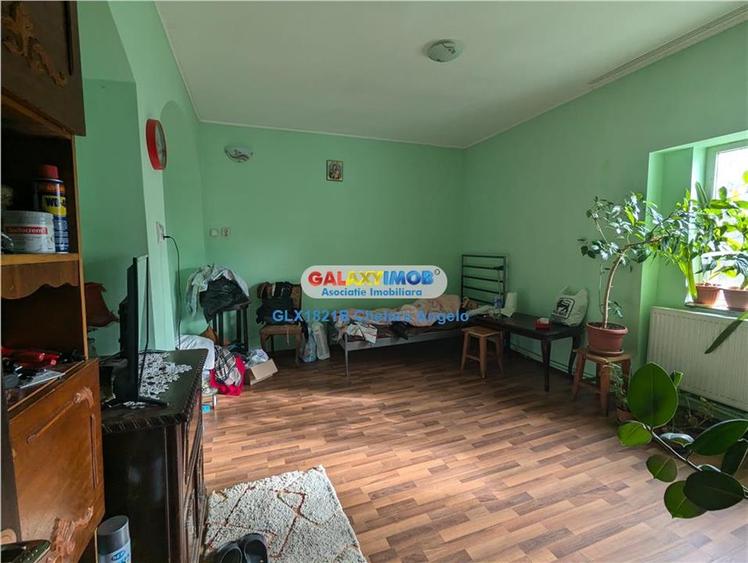 Apartament cu 6 camere decomandat în Unirii
