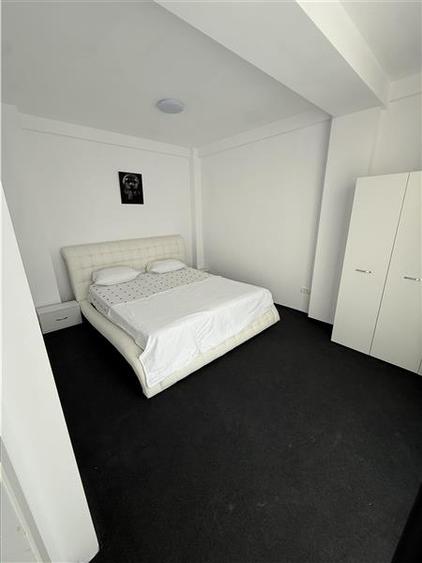 Apartament cu 5 camere decomandat, mobilat în Nord