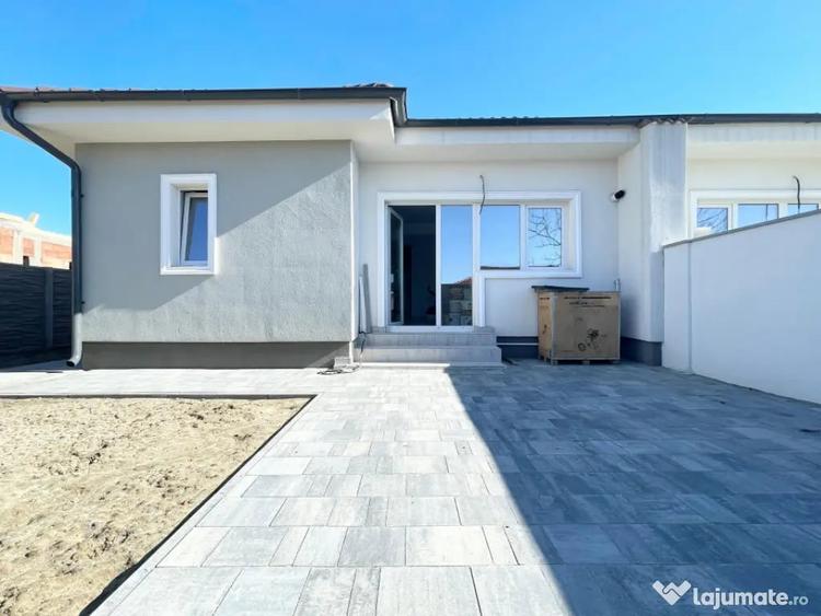 Casă cu 4 camere cu Teren 250 Mp în Moșnița Nouă