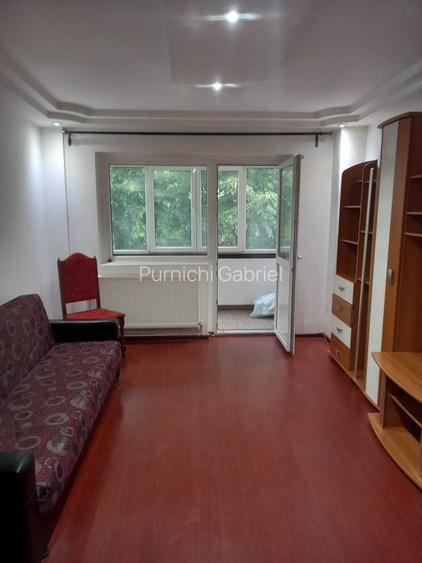 Vand apartament cu 2 camere etaj 1 str. Calea Bucuresti 87 .Urziceni