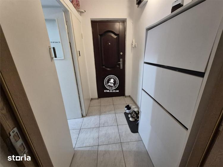 Apartament cu 3 camere decomandat în Alexandru cel Bun
