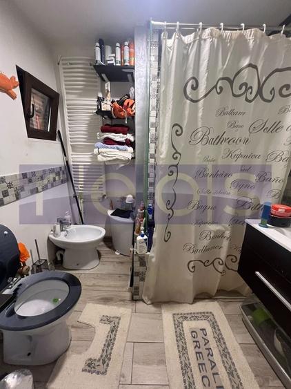 Casă individuală cu 4 camere cu Canalizare în Tineretului