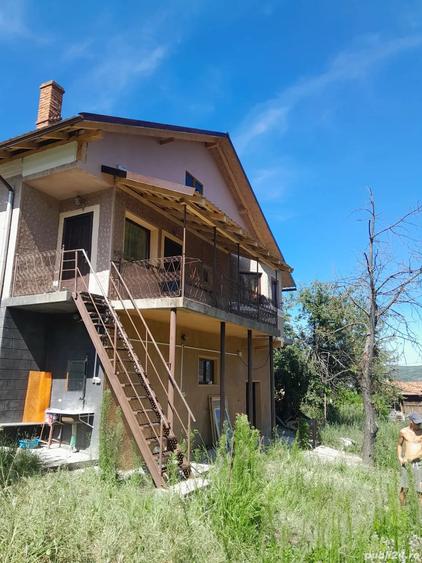 Casă cu 4 camere în Central