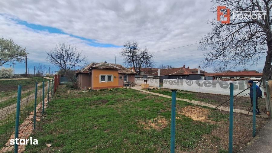 Casă cu 2 camere cu Teren 403 Mp în Ronaț