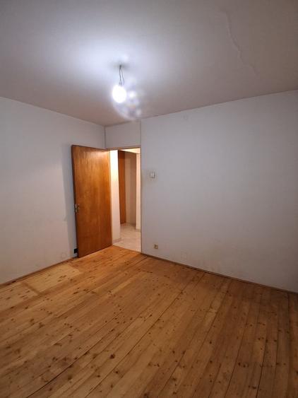 Apartament cu 3 camere decomandat în Olteniței