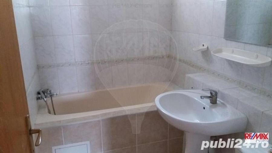 Apartament cu 3 camere decomandat în Poiana Brașov