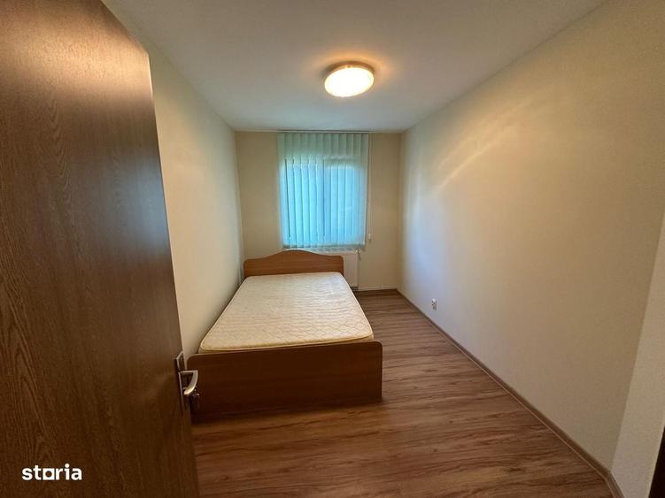 Apartament cu 3 camere decomandat în Albești