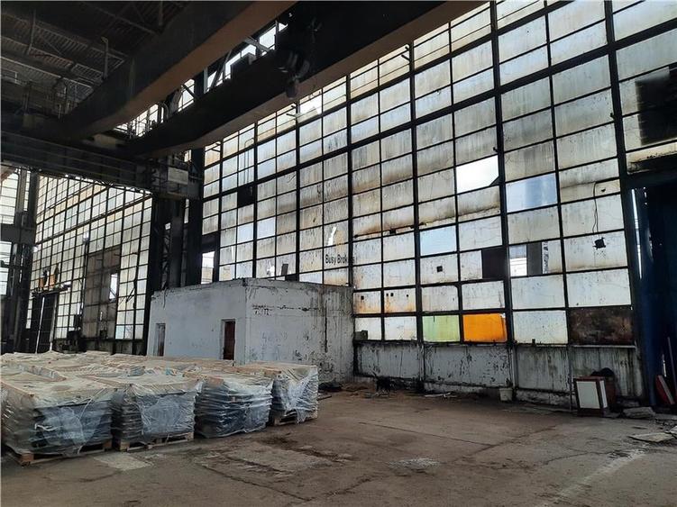Spațiu industrial, de 10,000 mp, în Central