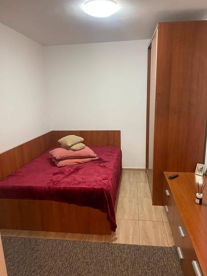 Apartament cu 2 camere decomandat, mobilat în P-ța Muncii