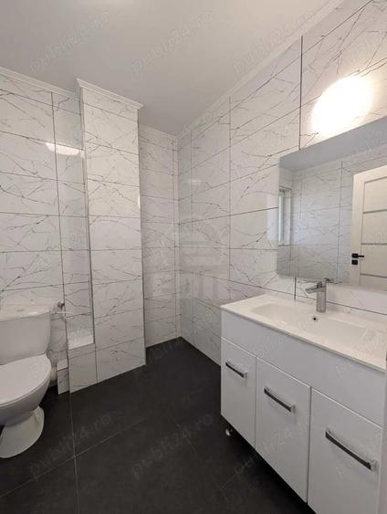 Apartament cu 3 camere semidecomandat în Nord