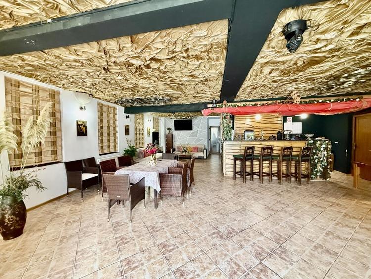 Spațiu comercial, de 200 mp, în Sat Vacanță
