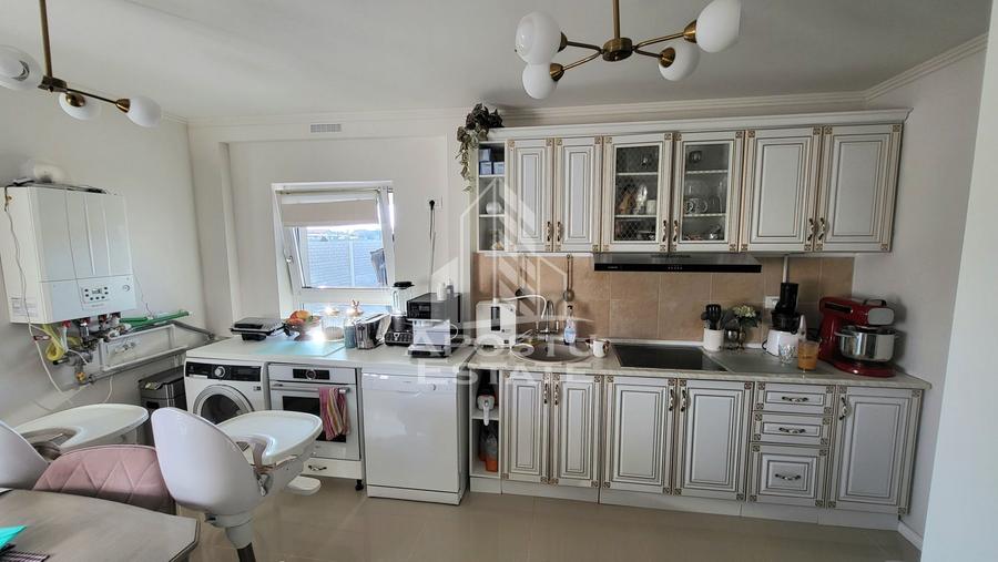 Duplex cu 6 camere cu Teren 350 Mp în Ghiroda