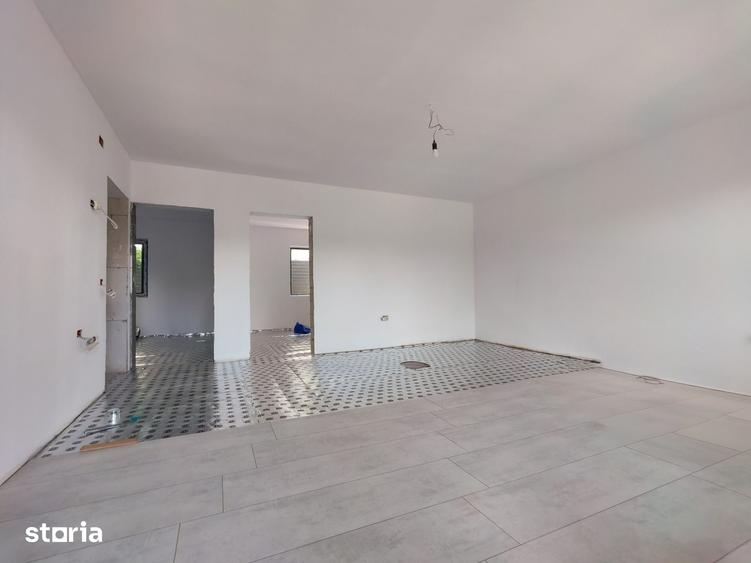 Casă cu 3 camere cu Teren 200 Mp în Valu lui Traian