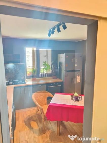 Apartament cu 2 camere decomandat în Apărătorii Patriei