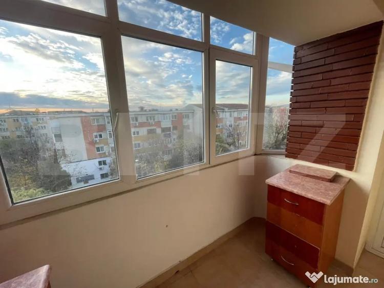 Apartament cu 3 camere decomandat, mobilat în 1 Mai