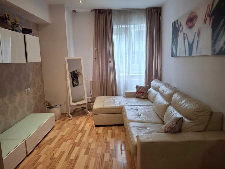 Apartament cu 2 camere decomandat în Runcu
