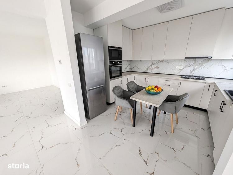Casă cu 4 camere în Ostratu