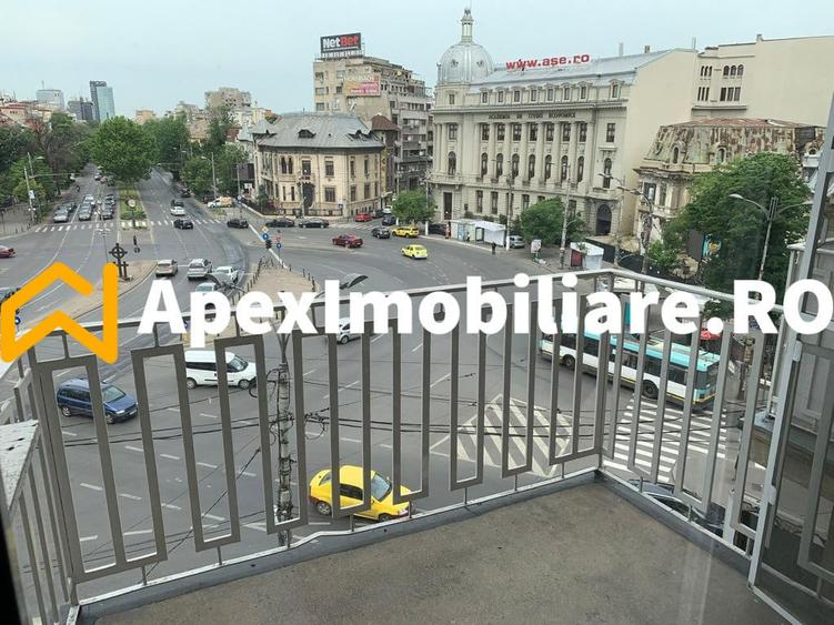 Apartament cu 3 camere semidecomandat în Romană