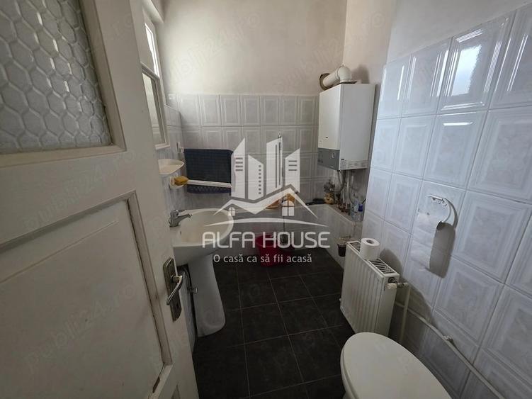 Casă cu 5 camere cu Teren 130 Mp în Luncă