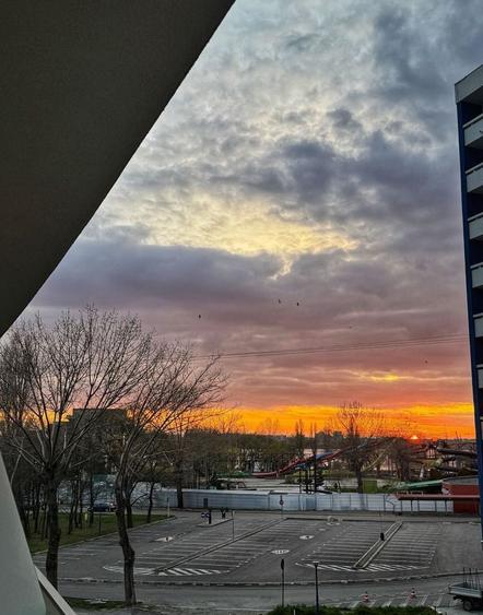 Apartament cu 2 camere decomandat, mobilat în Universitate