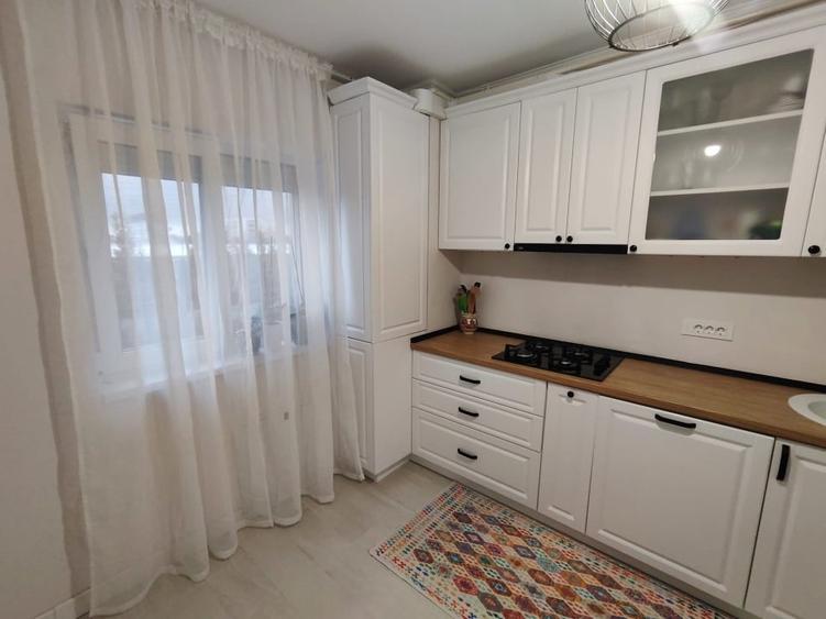 Apartament cu 2 camere decomandat, mobilat în Aradului