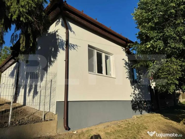 Casă cu 3 camere cu Teren 2500 Mp în Teaca