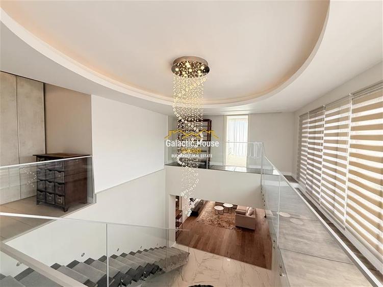 Penthouse cu 5 camere decomandat în Herăstrău