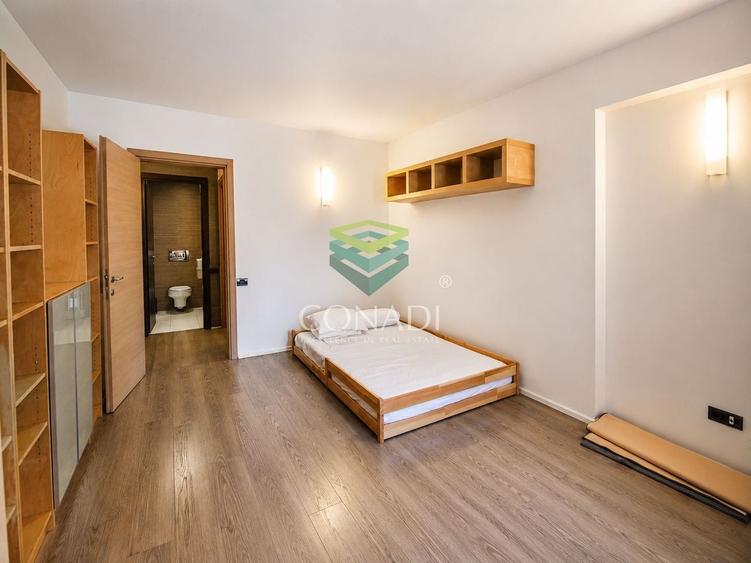 Apartament cu 3 camere decomandat, mobilat în Dacia